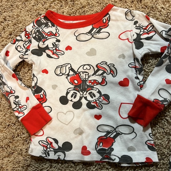 EUC Disney Mickey & Minnie Mouse Valentine’s Day 2-piece PJ set unisex size 3T - Picture 4 of 8